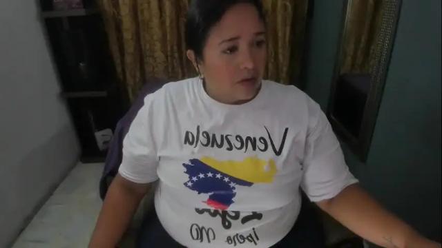 Image 2 of busty_juicy Stream on Chaturbate on 2 months ago