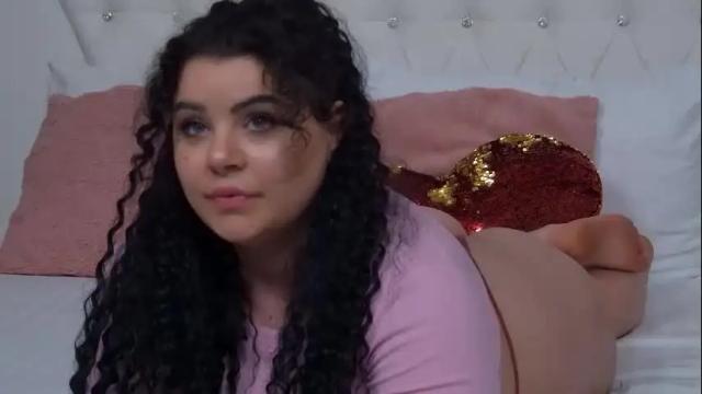 Image 2 of busty_madison Stream on Chaturbate on 27 days ago