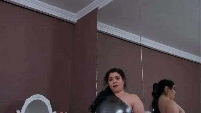 Image 3 of busty_madison Stream on Chaturbate on 23 days ago