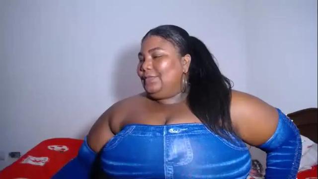 Image 12 of bustyboobsxxll Stream on Chaturbate on 19 months ago