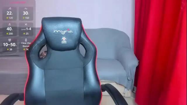 Image 4 of bustylolla Stream on Chaturbate on 3 months ago