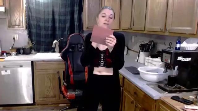 Image 2 of butcher_babe Stream on Chaturbate on 17 months ago