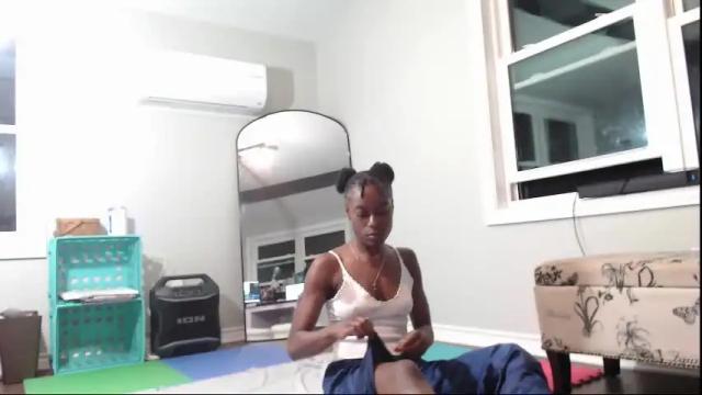 Image 3 of butt3rcup Stream on Chaturbate on 3 months ago