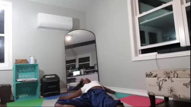 Image 4 of butt3rcup Stream on Chaturbate on 3 months ago