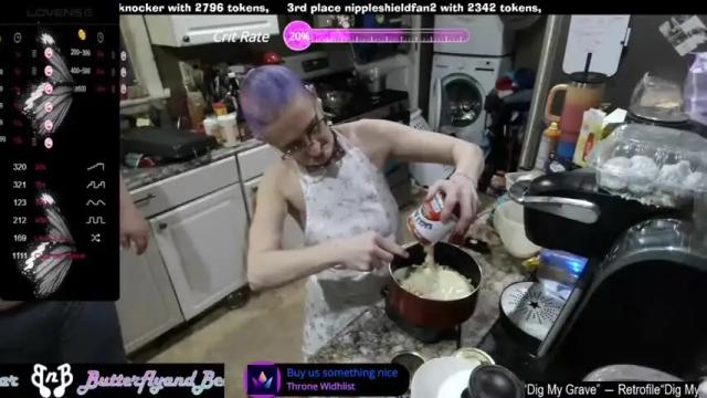 Image 7 of butterflyandbear Stream on Chaturbate on 16 months ago