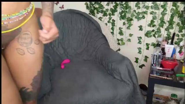 Image 12 of butterflybootyy Stream on Chaturbate on 17 days ago