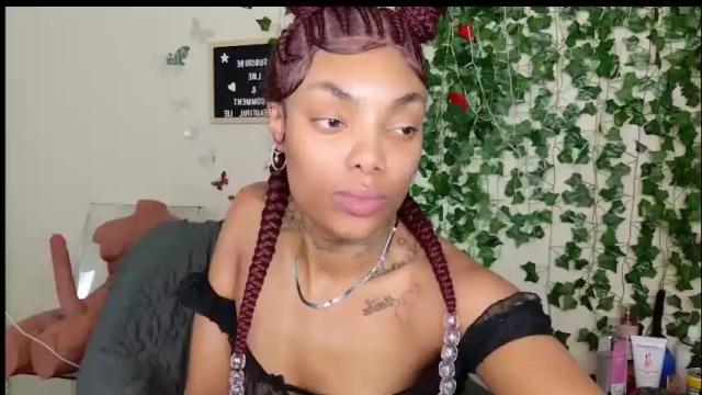 Image 4 of butterflybootyy Stream on Chaturbate on 17 days ago