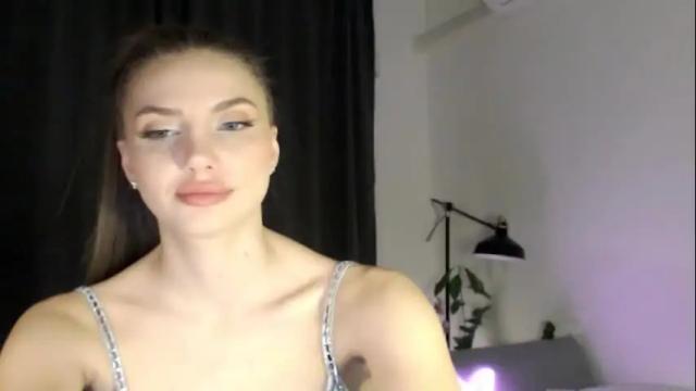 Image 2 of butterflys_ Stream on Chaturbate on 1 month ago