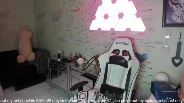 Image 3 of butterybubblebutt Stream on Chaturbate on 12 months ago