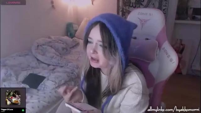 Image 2 of byakkomoriko Stream on Chaturbate on 3 months ago