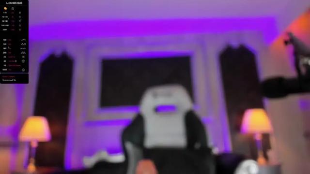 Image 11 of caamila_chainn Stream on Chaturbate on 15 months ago