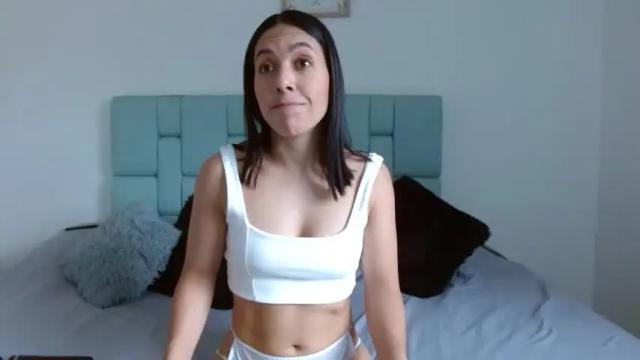 Image 7 of cailyn_briona Stream on Chaturbate on 14 months ago