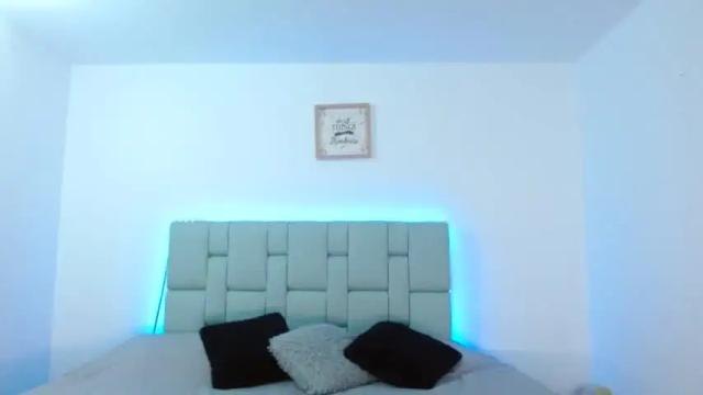 Image 4 of cailyn_briona Stream on Chaturbate on 14 months ago