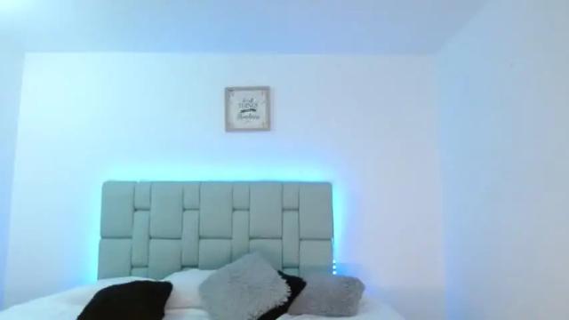 Image 2 of cailyn_briona Stream on Chaturbate on 14 months ago