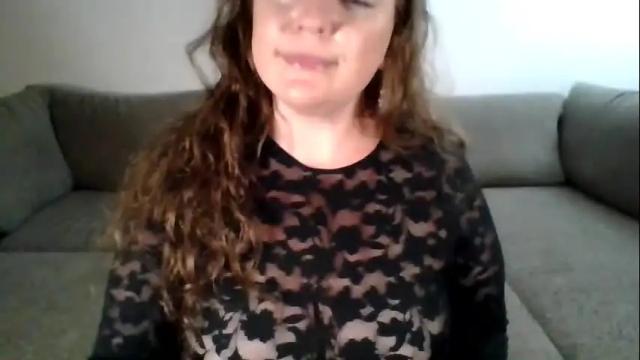 Image 4 of caitieluvs Stream on Chaturbate on 4 months ago
