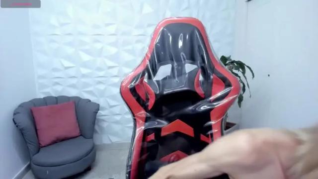 Image 2 of caitlyn_jones Stream on Chaturbate on 15 months ago