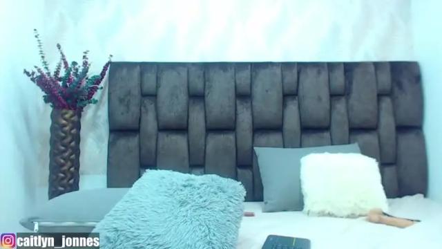 Image 4 of caitlyn_jonnes Stream on Chaturbate on 18 months ago