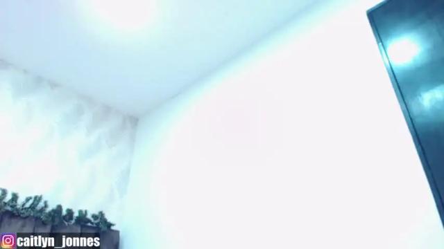 Image 2 of caitlyn_jonnes Stream on Chaturbate on 18 months ago