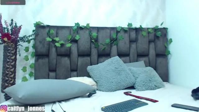 Image 10 of caitlyn_jonnes Stream on Chaturbate on 17 months ago