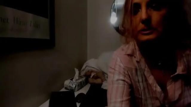 Image 3 of calaentemichele Stream on Chaturbate on 17 months ago
