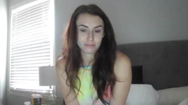 Image 2 of calicambri Stream on Chaturbate on 19 months ago