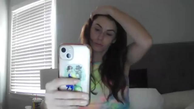 Image 3 of calicambri Stream on Chaturbate on 19 months ago