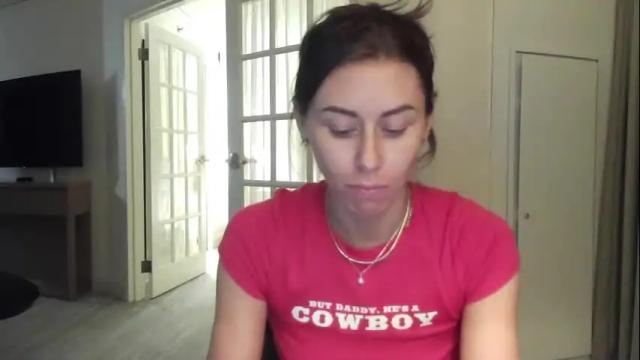 Image 2 of calicambri Stream on Chaturbate on 3 months ago