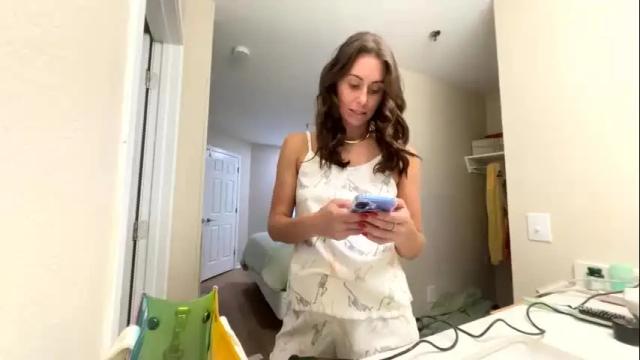 Image 4 of calicambri Stream on Chaturbate on 2 months ago