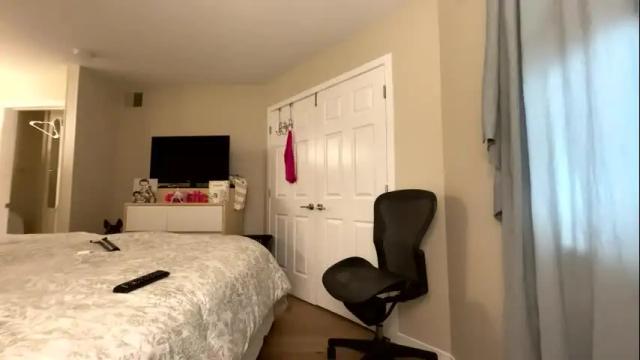 Image 12 of calicambri Stream on Chaturbate on 1 month ago