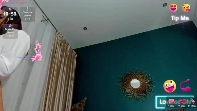 Image 11 of calimoon_ Stream on Chaturbate on 2 months ago