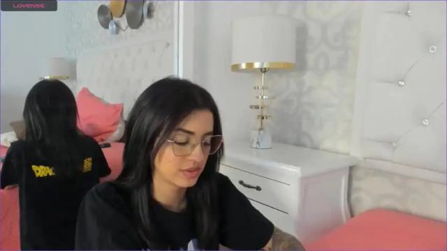 Image 4 of caliope_lee Stream on Chaturbate on 20 months ago