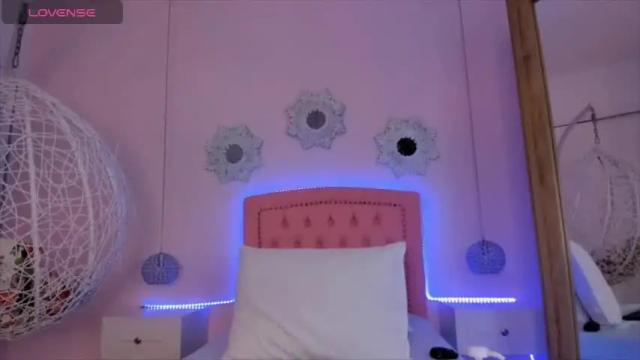 Image 11 of caliope_lee Stream on Chaturbate on 15 months ago