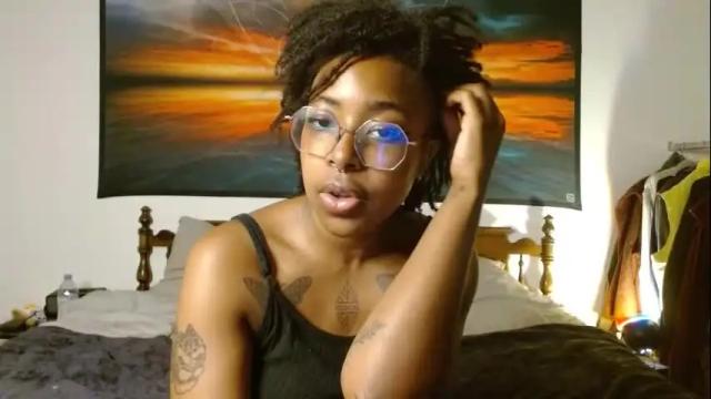 Image 2 of call_me_hedone Stream on Chaturbate on 4 months ago