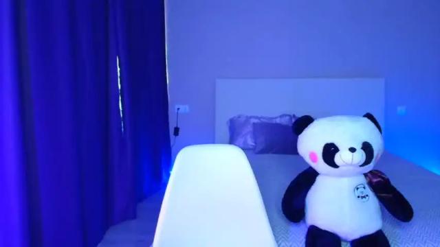 Image 8 of call_me_moly Stream on Chaturbate on 20 months ago