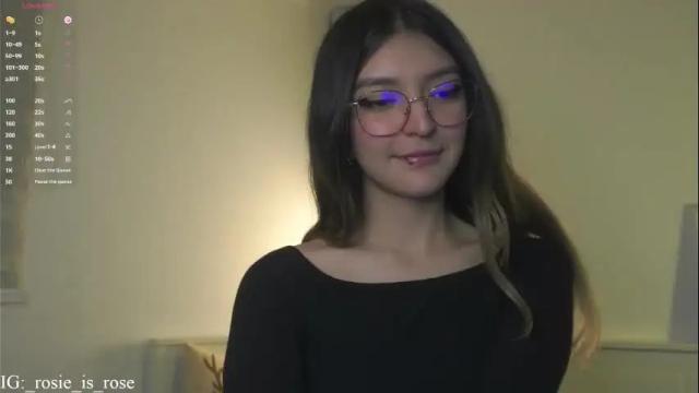 Image 10 of call_me_rosie Stream on Chaturbate on 1 month ago