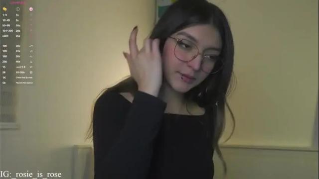 Image 7 of call_me_rosie Stream on Chaturbate on 1 month ago