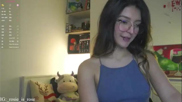 Image 11 of call_me_rosie Stream on Chaturbate on 1 month ago