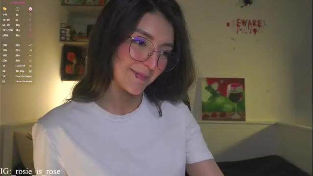 Image 10 of call_me_rosie Stream on Chaturbate on 28 days ago