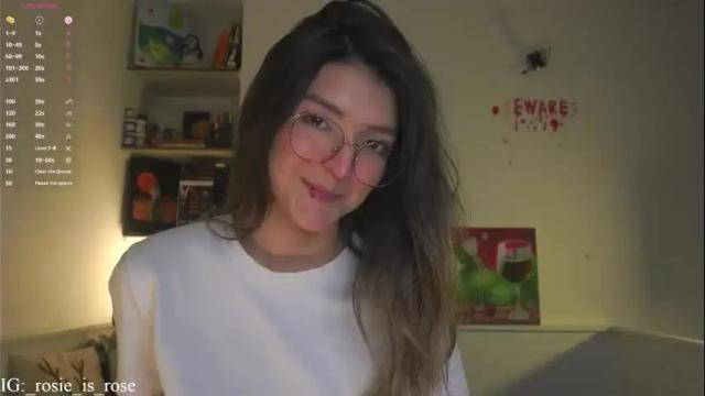 Image 4 of call_me_rosie Stream on Chaturbate on 28 days ago