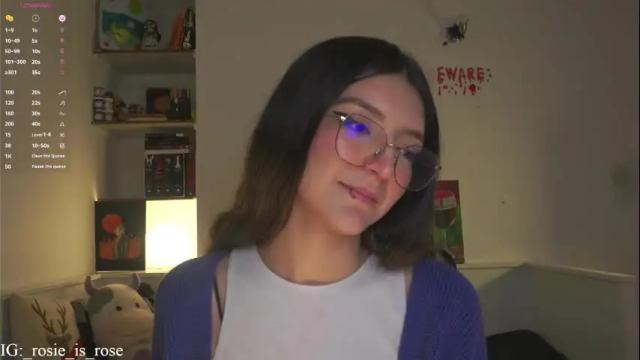 Image 11 of call_me_rosie Stream on Chaturbate on 25 days ago