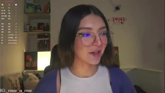 Image 4 of call_me_rosie Stream on Chaturbate on 25 days ago
