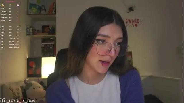 Image 6 of call_me_rosie Stream on Chaturbate on 25 days ago