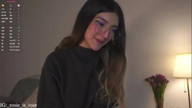 Image 7 of call_me_rosie Stream on Chaturbate on 14 days ago