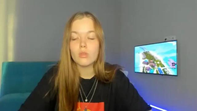 Image 12 of call_me_sandra Stream on Chaturbate on 19 months ago