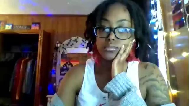 Image 12 of callherpretty Stream on Chaturbate on 19 months ago
