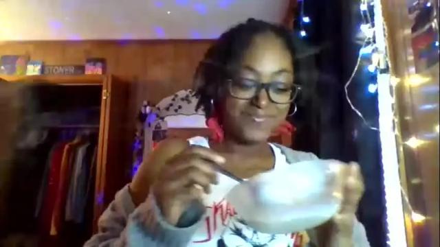 Image 3 of callherpretty Stream on Chaturbate on 19 months ago