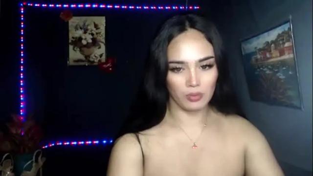 Image 12 of callme_christinexxx Stream on Chaturbate on 1 month ago
