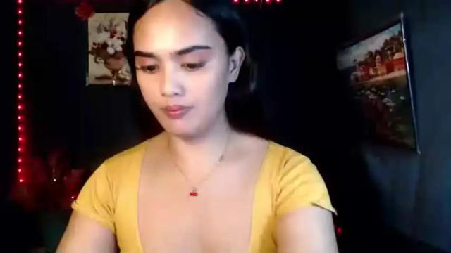 Image 4 of callme_christinexxx Stream on Chaturbate on 1 month ago