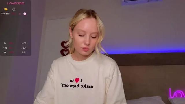 Image 12 of callme_star Stream on Chaturbate on 15 months ago