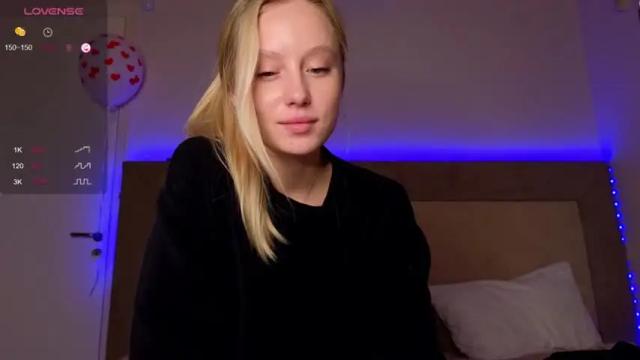Image 11 of callme_star Stream on Chaturbate on 15 months ago